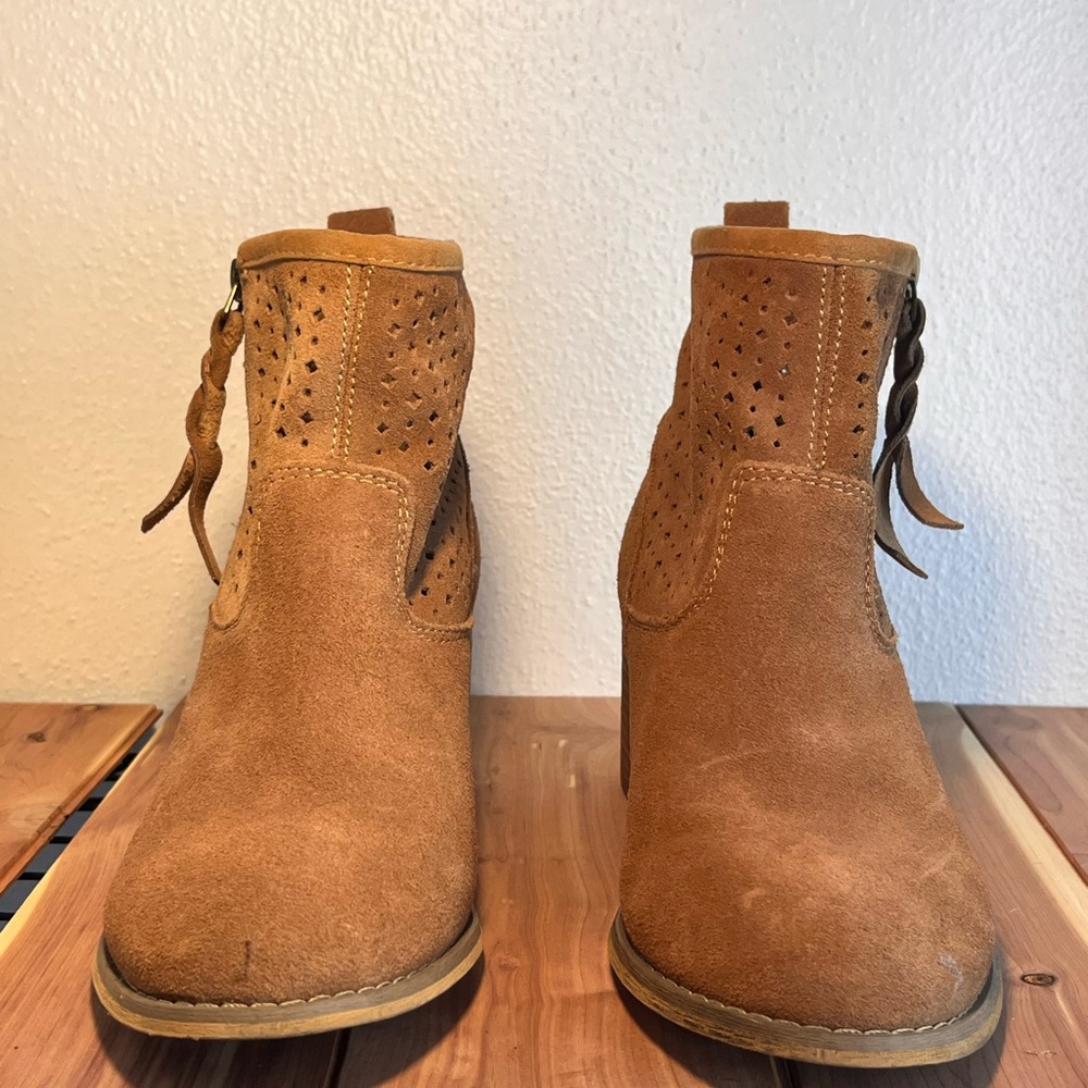 Women's Suede Ankle Booties in Tan with Braided Pull